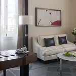 The Peninsula 5* Paris