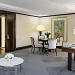 The Peninsula 5* Paris