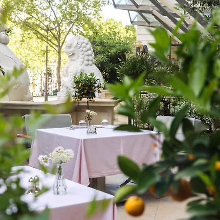 The Peninsula 5* Paryż