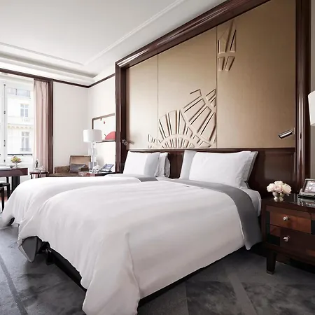 The Peninsula 5* Paryż