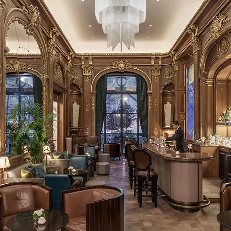 The Peninsula Отель 5*