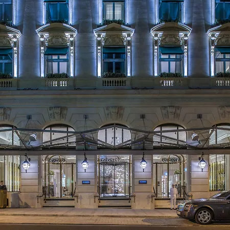 The Peninsula Отель Париж