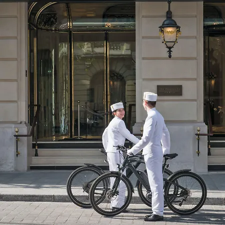 The Peninsula Отель Париж