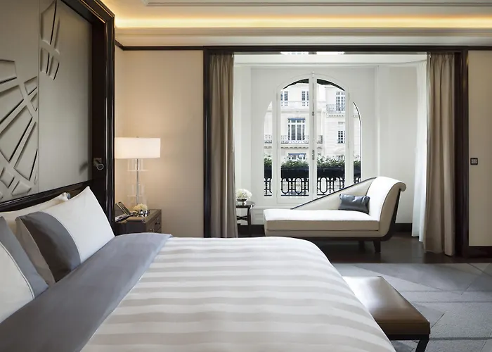 The Peninsula 5* Paris