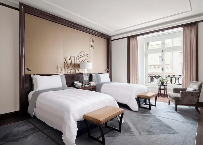 The Peninsula 호텔 5*