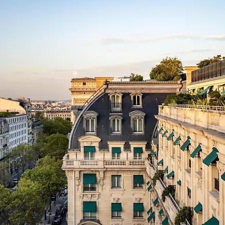 The Peninsula Otel 5*
