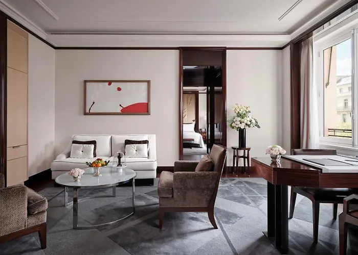 The Peninsula 5* Paris